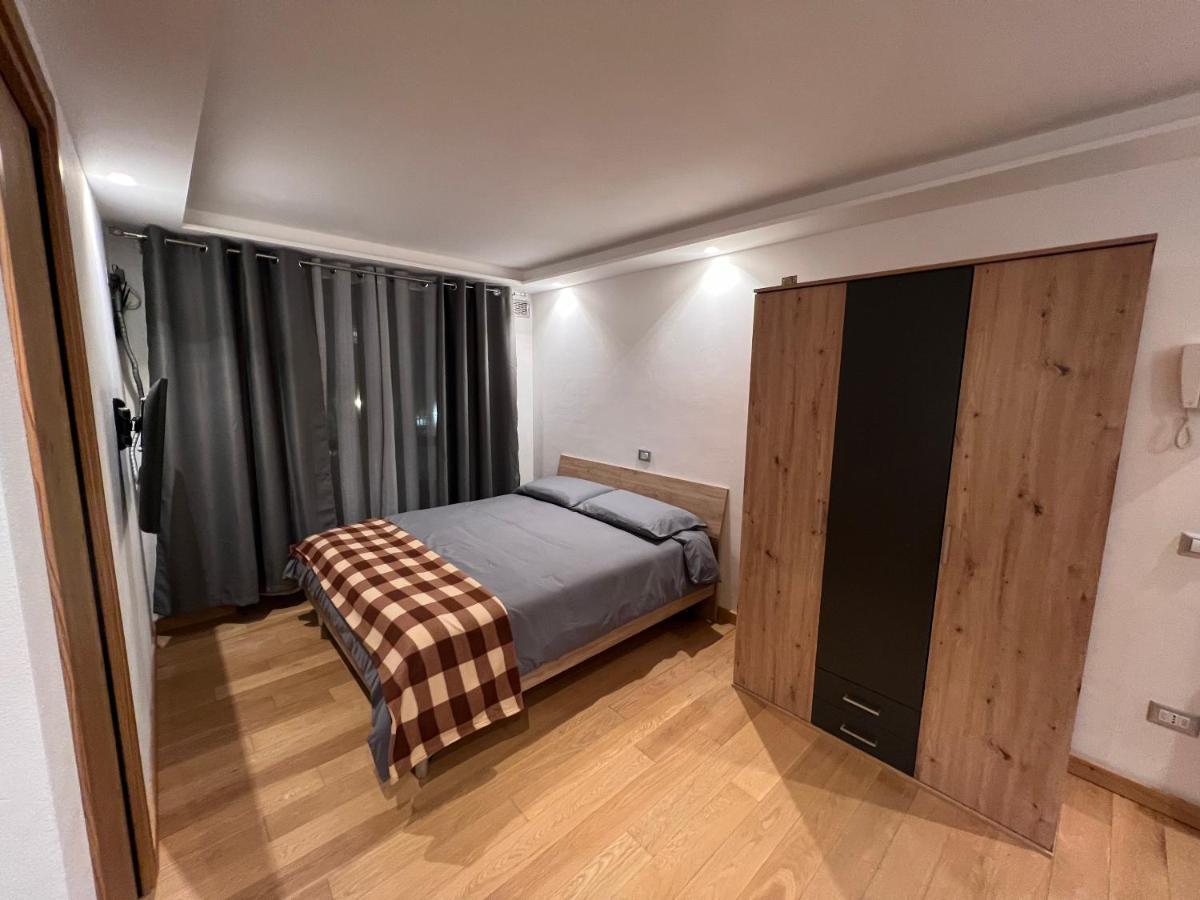 Elegante E Moderno Monolocale Apartment Oga ภายนอก รูปภาพ